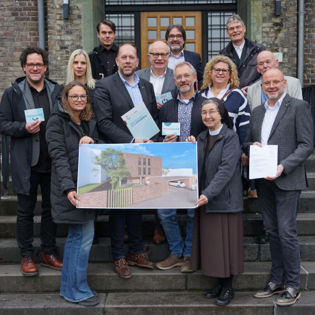 Stellten am Freitag in Salzkotten die Pläne für ein innovatives Wohnprojekt für Frauen mit Unterstützungsbedarf vor